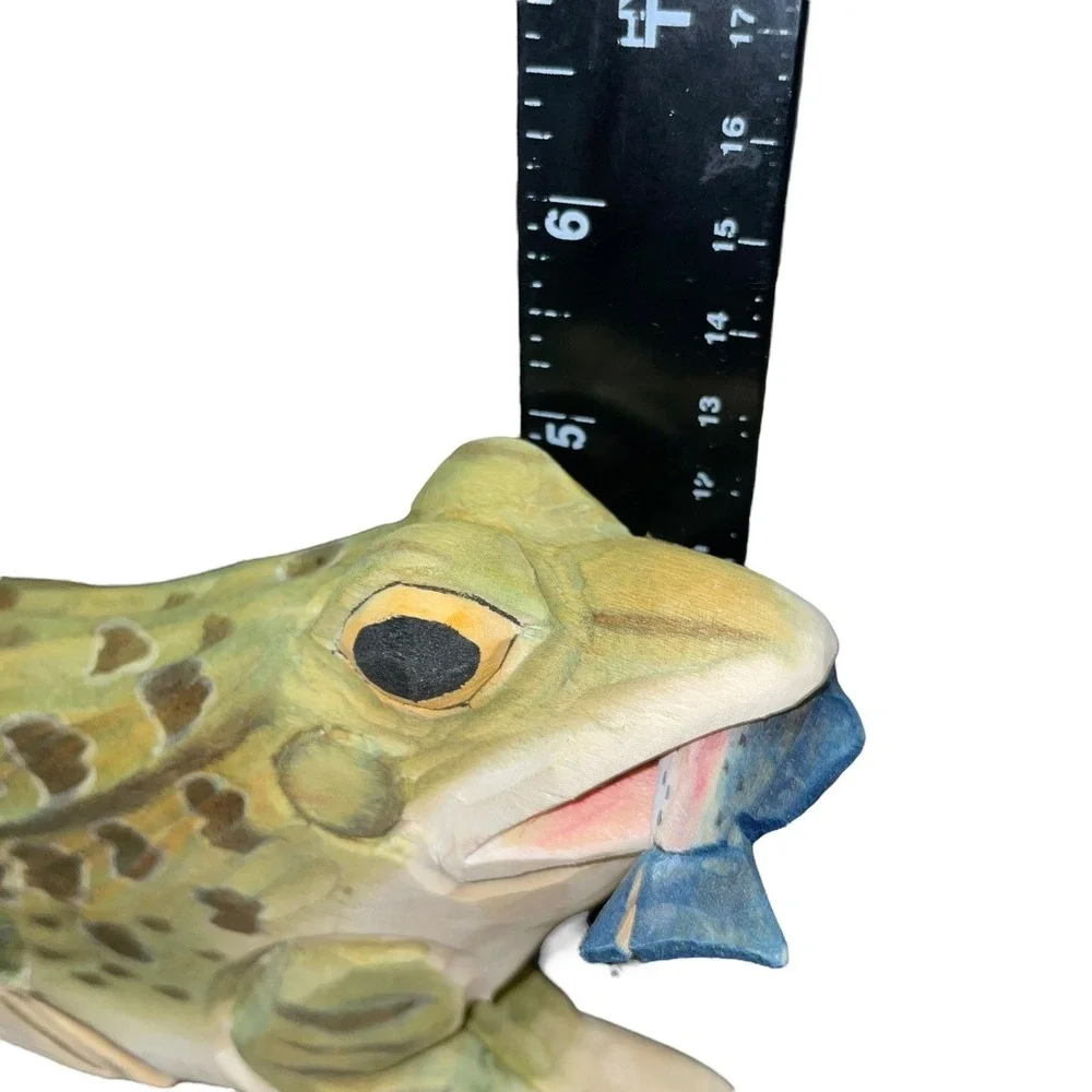 Hand Carved Wooden Frog Figurine Folk Art Nature Decor‎ 8